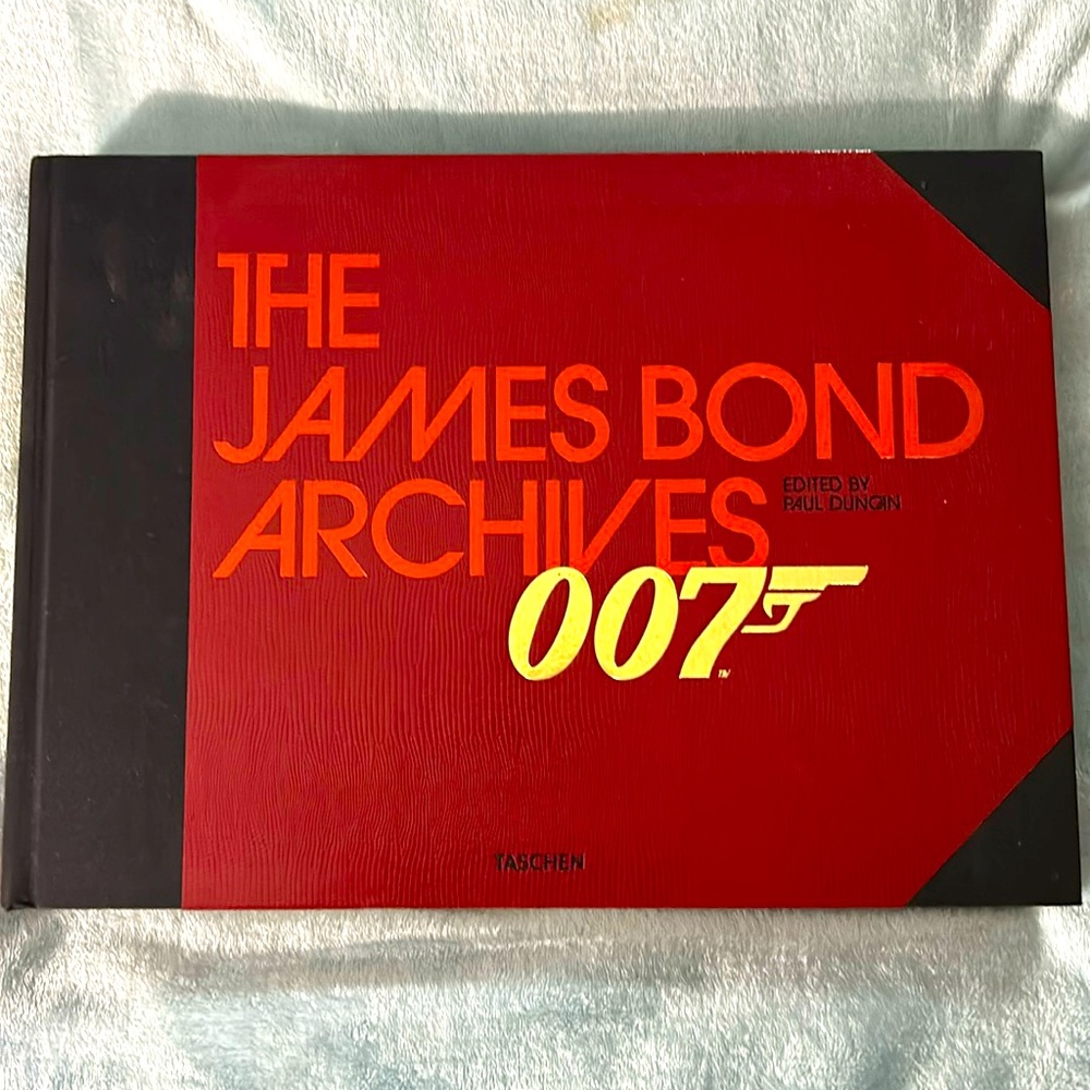 The James Bond archives 007